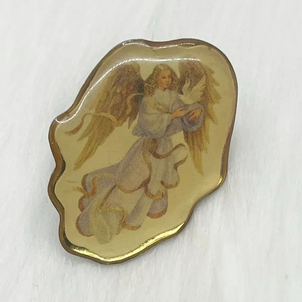 🔮 5/$25‎ Vintage Guardian Angel Holding Dove Pin